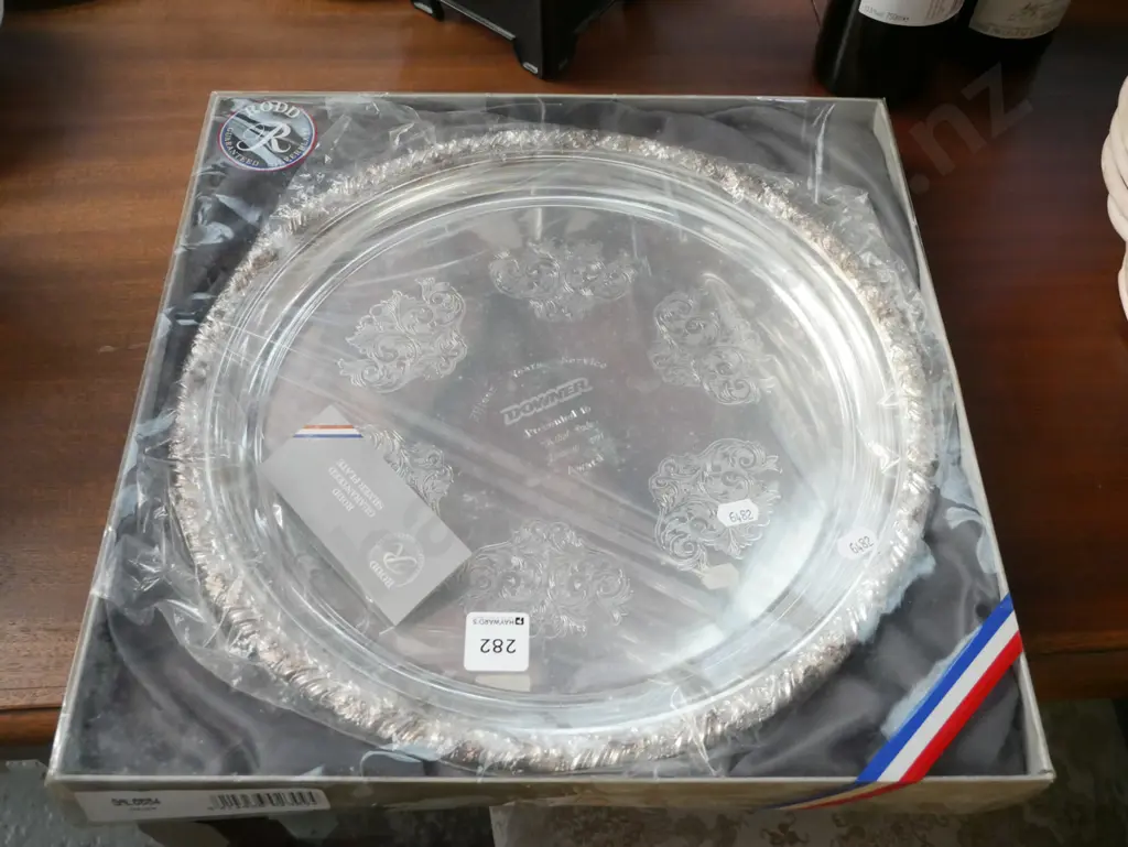 plated presentation tray and case Image 1++