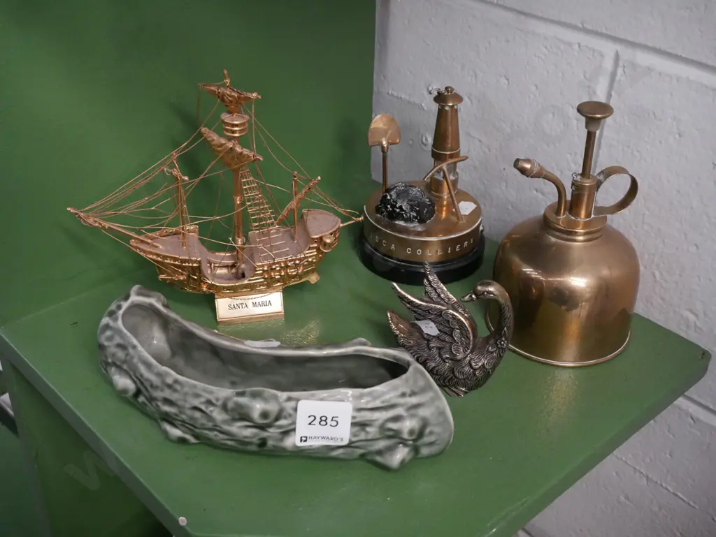 shelf; brass plant stay, Temuka trough vase, brass ship figurine etc Image 1++