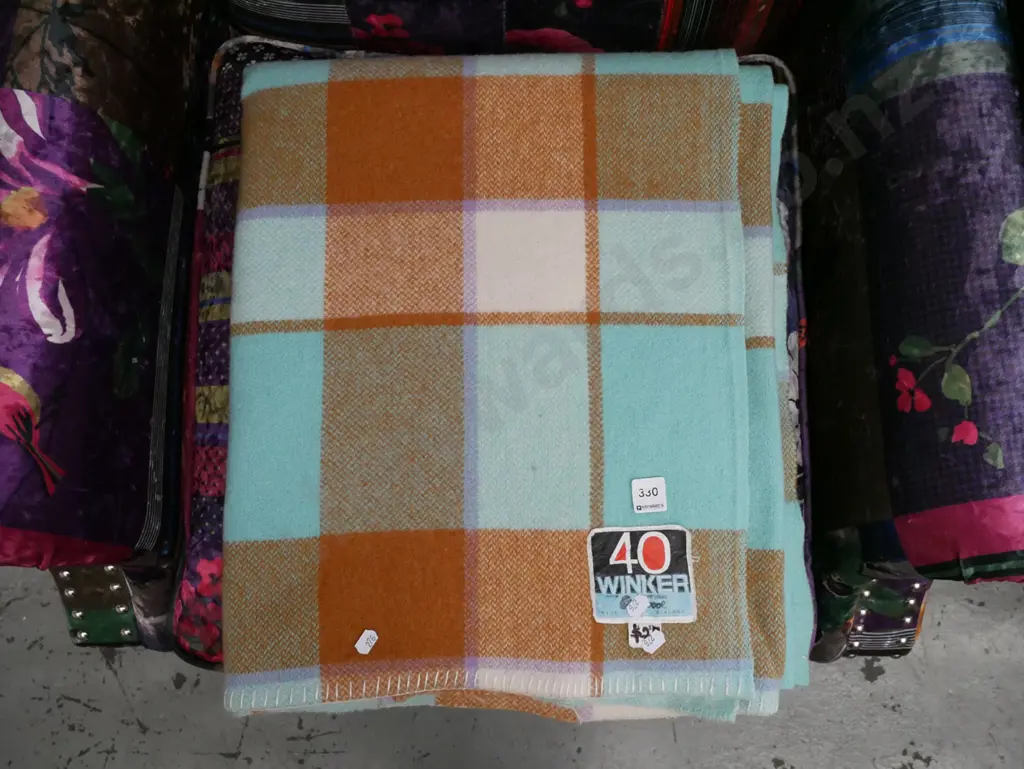 checked woollen blanket Image 1++