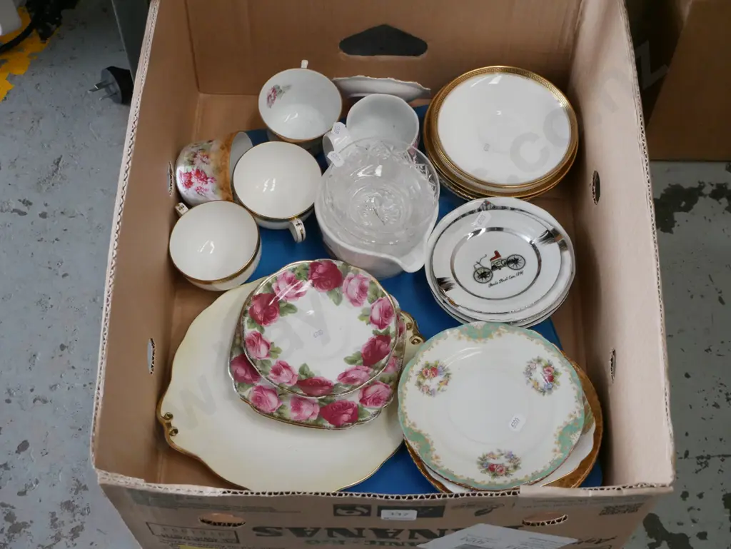 box; jug, crystal bowls, saucers etc Image 1++
