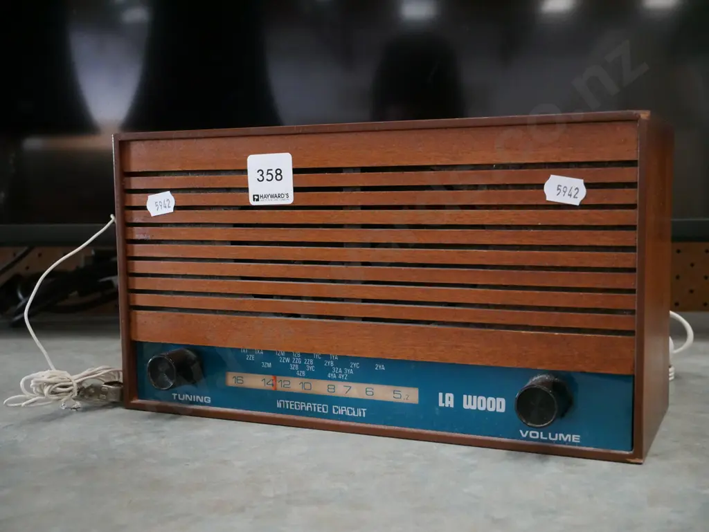 valve mantle radio Image 1++