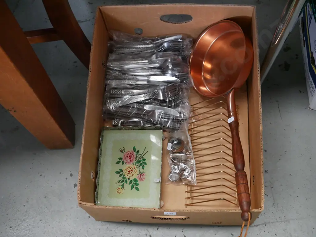 box; record rack, copper pan, cutlery etc Image 1++