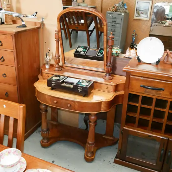 Victorian mahogany 4 drawer mirror back dresser - mirror has tendency to fall forward H1460 W104 D500