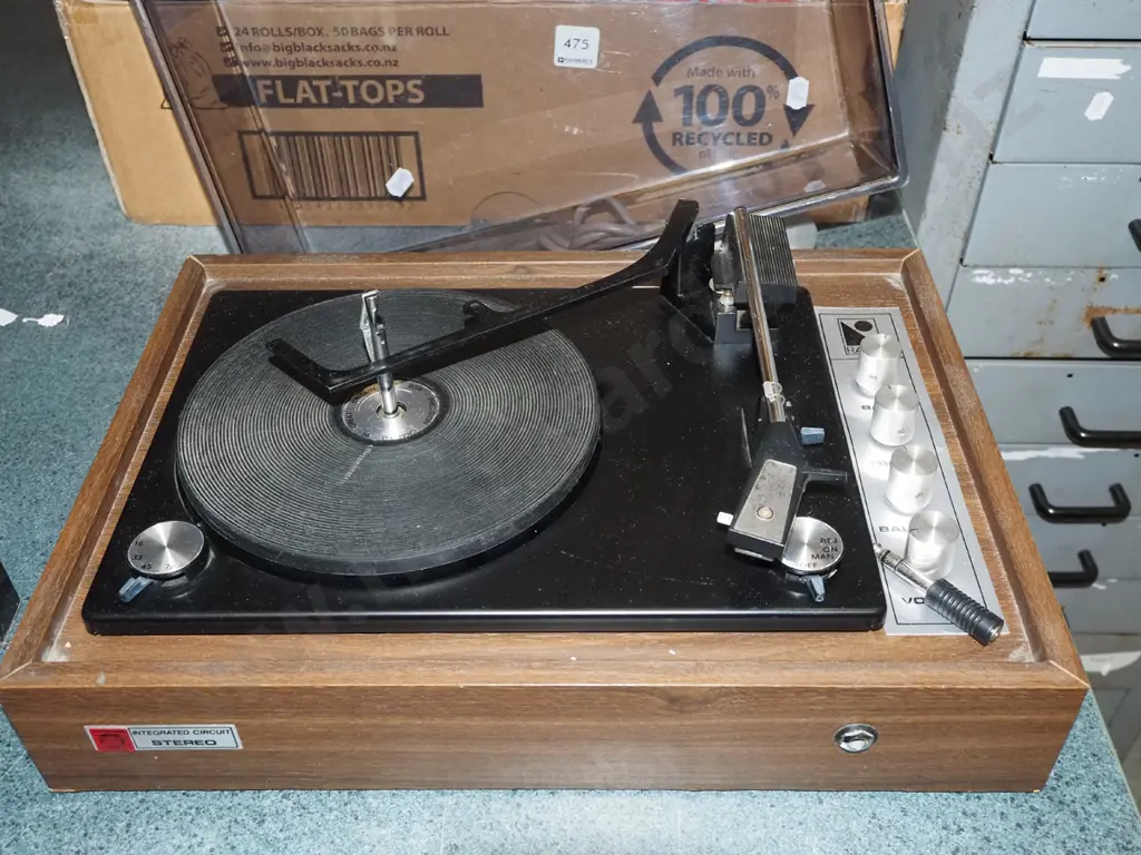 small Ralta record player Image 1++