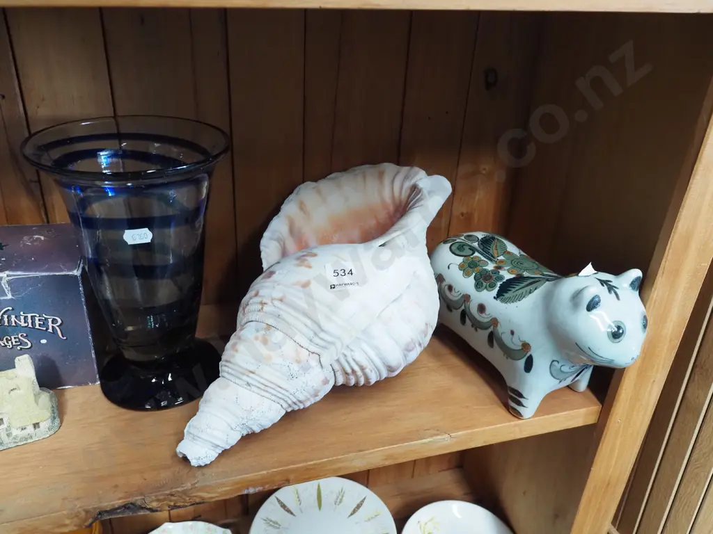 glass vase, Mexican pottery cat, large seashell L350 Image 1++