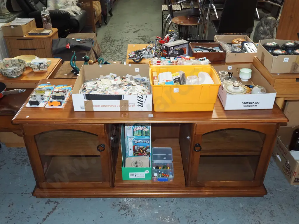 solid pine entertainment unit - 2 glazed doors, adjustable shelves H630 W1500 D510 Image 1++