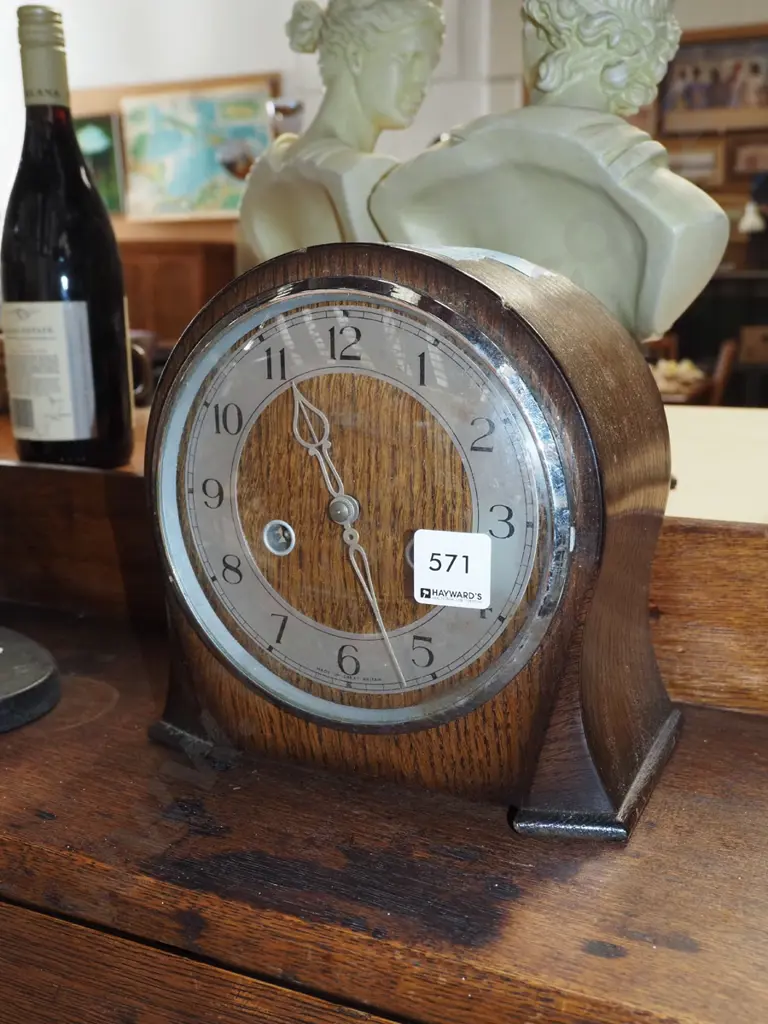 deco oak cased mantle clock - no key Image 1++
