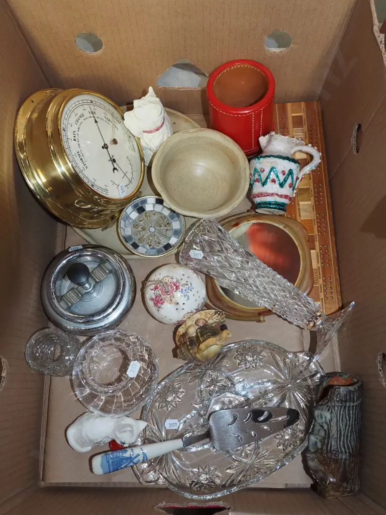 box; barometer, vase, cribbage scorer etc  Image 1++
