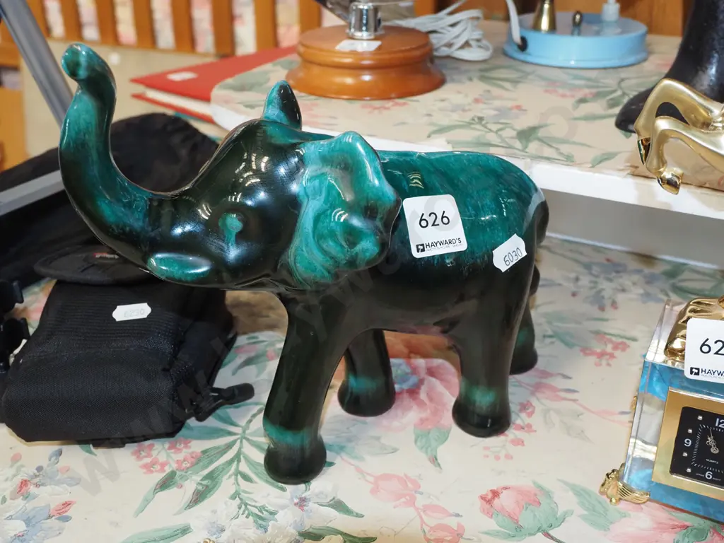 Blue Mountain  elephant H210 Image 1++