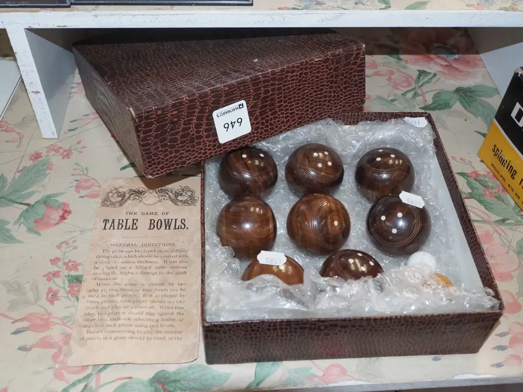 boxed table bowls Image 1++