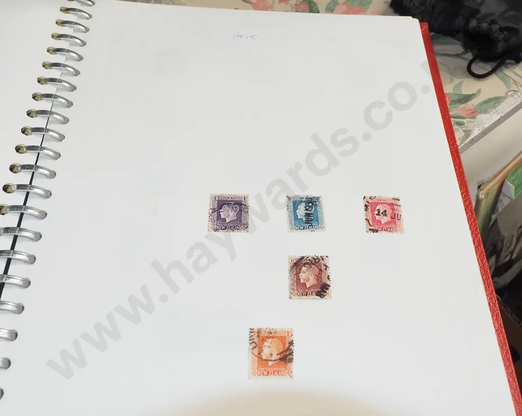 2x stamp albums Image 1++