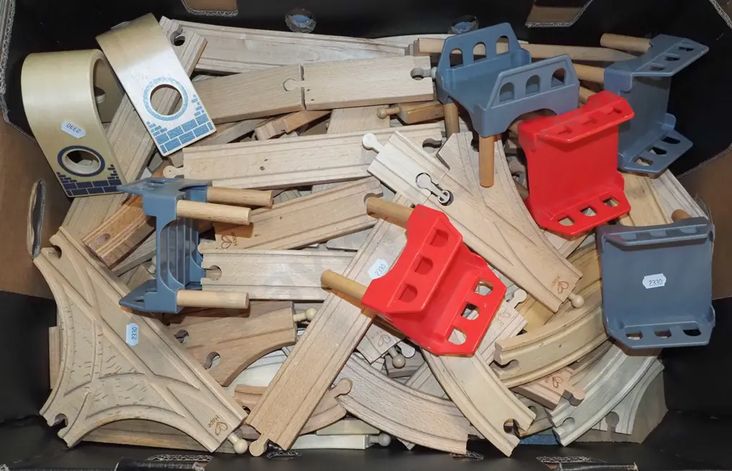 2x boxes of wooden toy railway items - Hape, Brio, Thomas the Tank Engine and others Image 1++