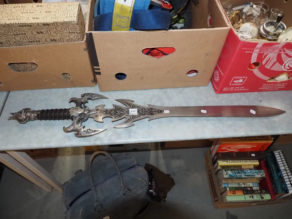 fantasy shield L900 Image 1++