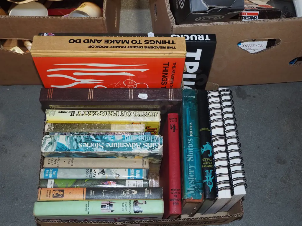 box of books Image 1++