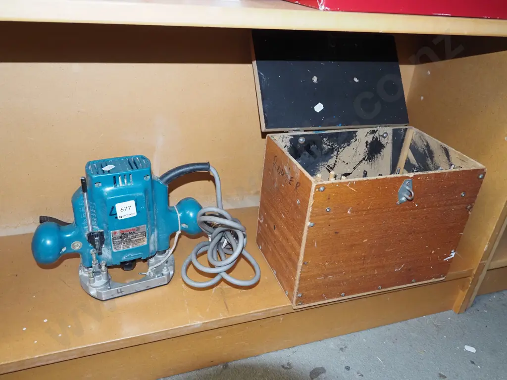 Makita router, homemade box, router bits Image 1++