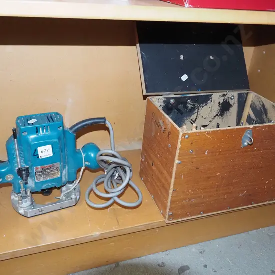 Makita router, homemade box, router bits