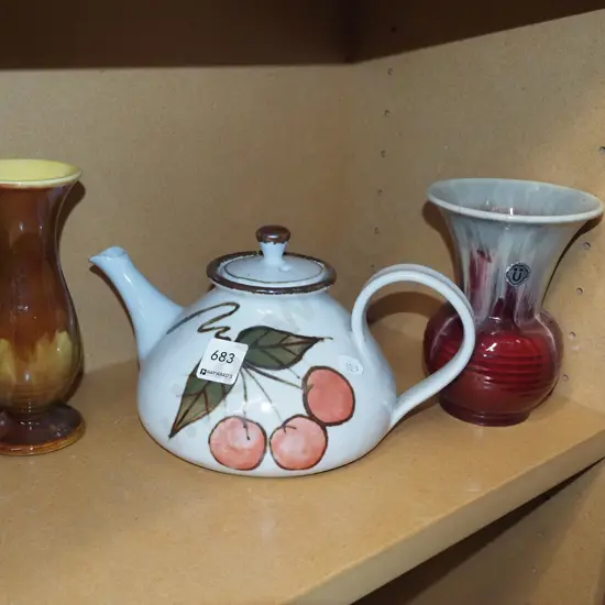 pottery teapot, 2x vases