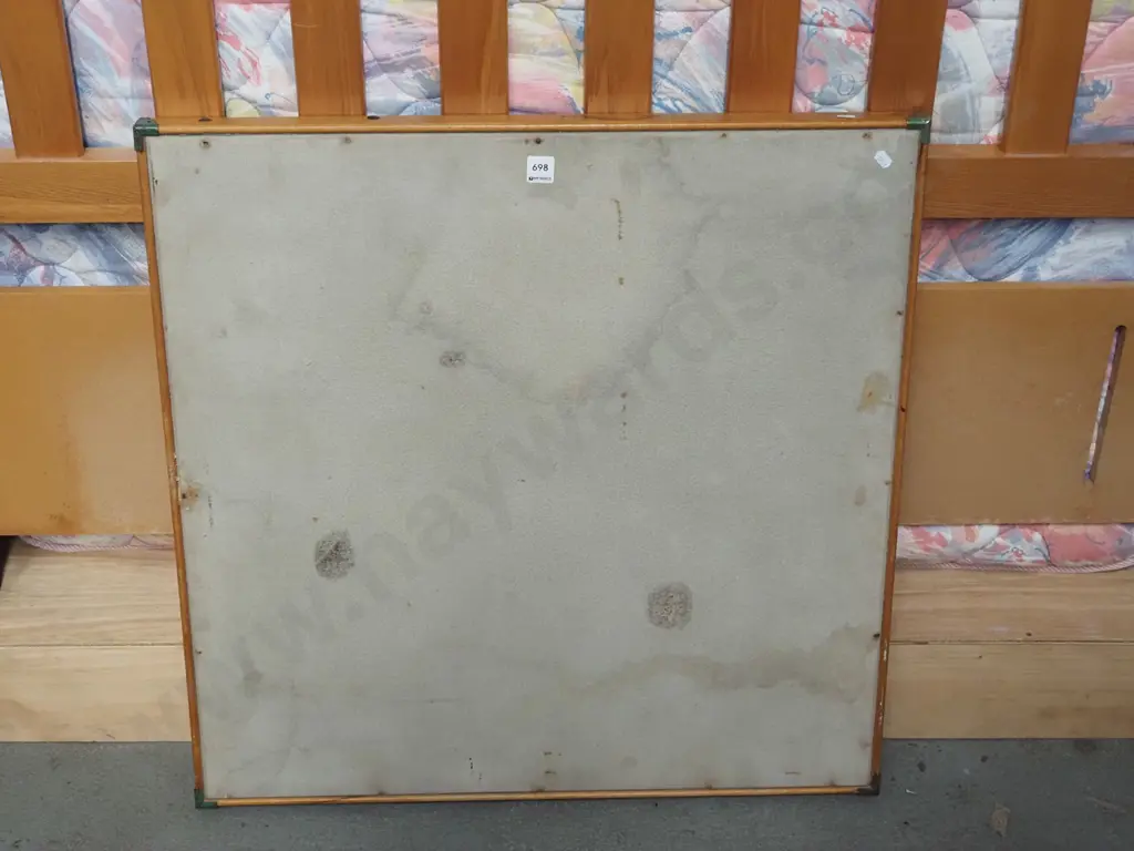 card table - fabric needs replacing  Image 1++