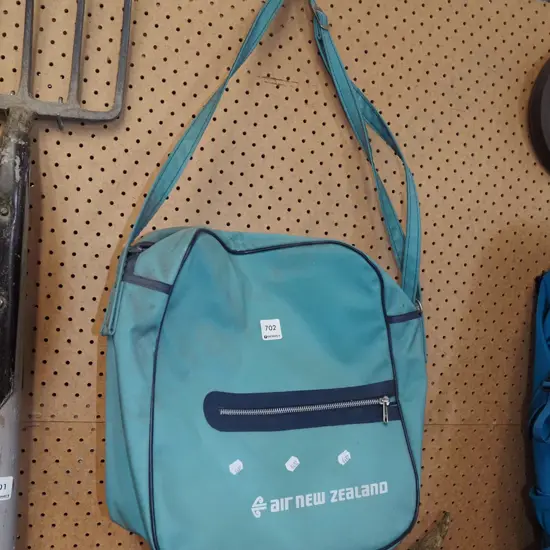retro AirNZ tote bag