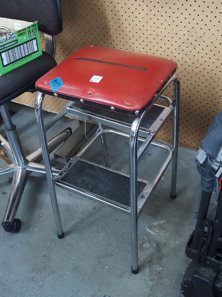 red vinyl kitchen stool - vinyl needs attention Image 1++