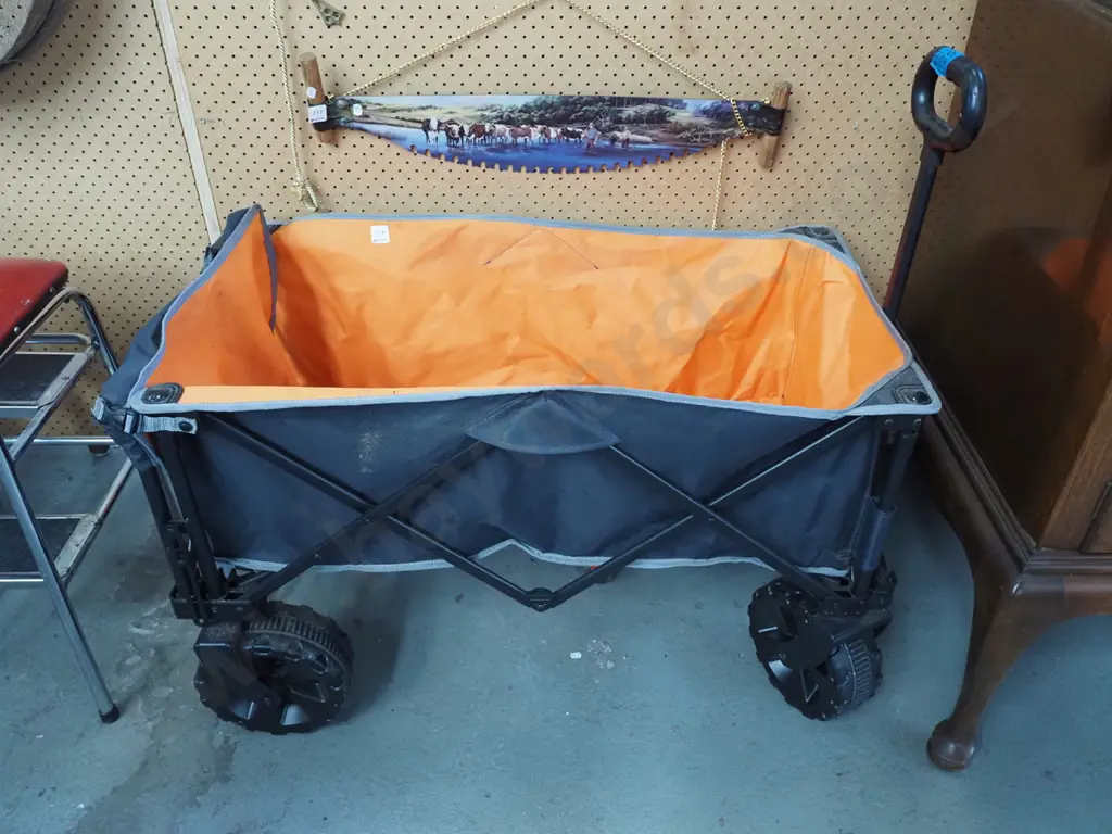 foldaway Kiwi Camping beach cart Image 1++