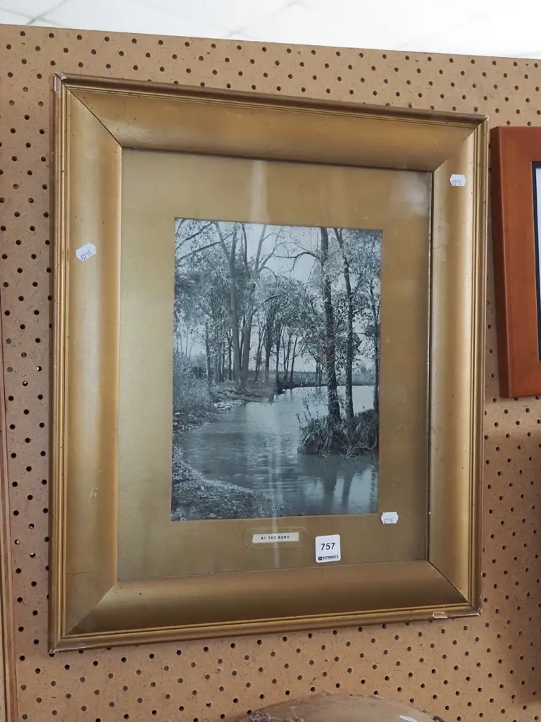 framed photo print - at the bend Image 1++