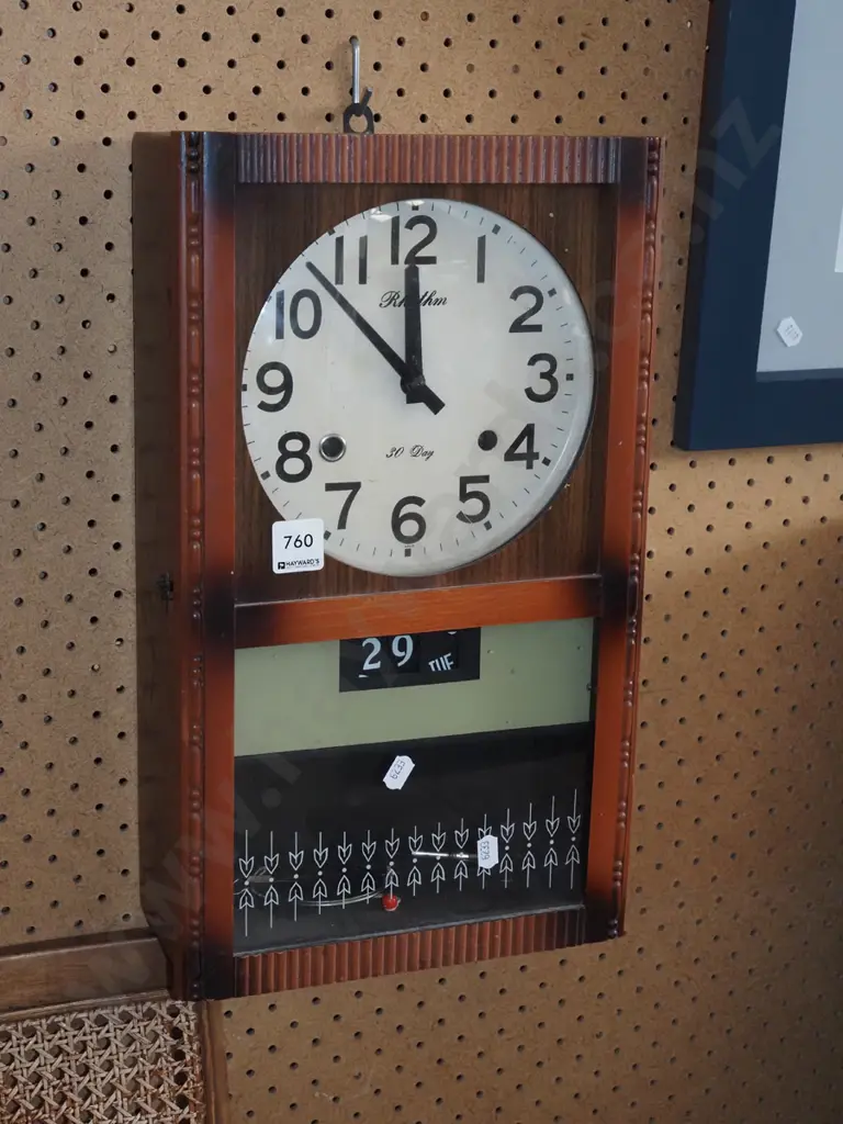 wall mounted Rhythm pendulum  30 day clock Image 1++