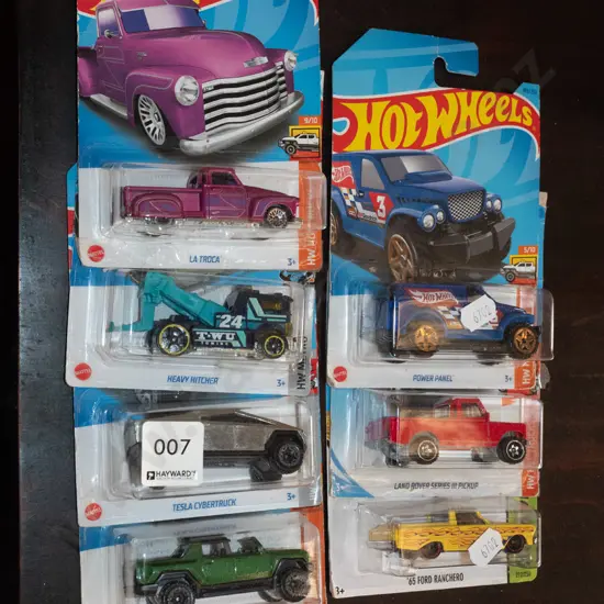 7x carded Hotwheels toy vehicles