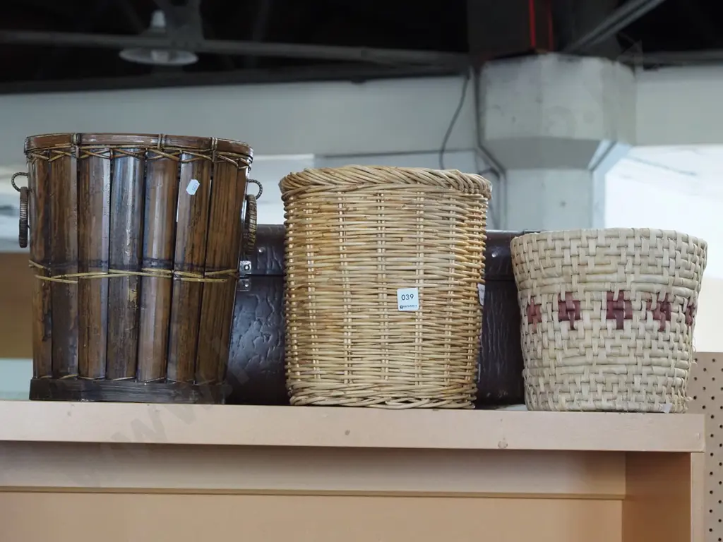 2x cane baskets, 1x bamboo basket Tallest H300 Image 1++