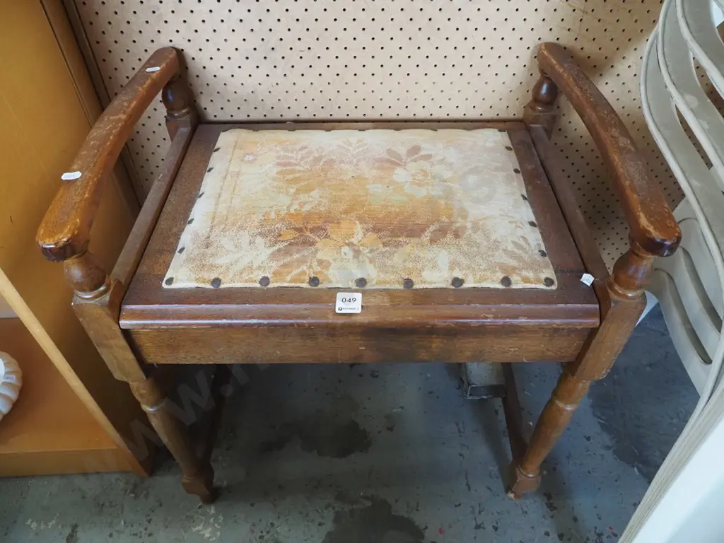 mahogany piano stool Image 1++