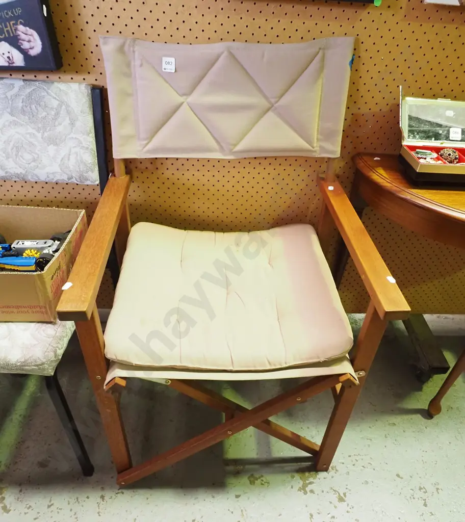 upholstered director's chairs Image 1++