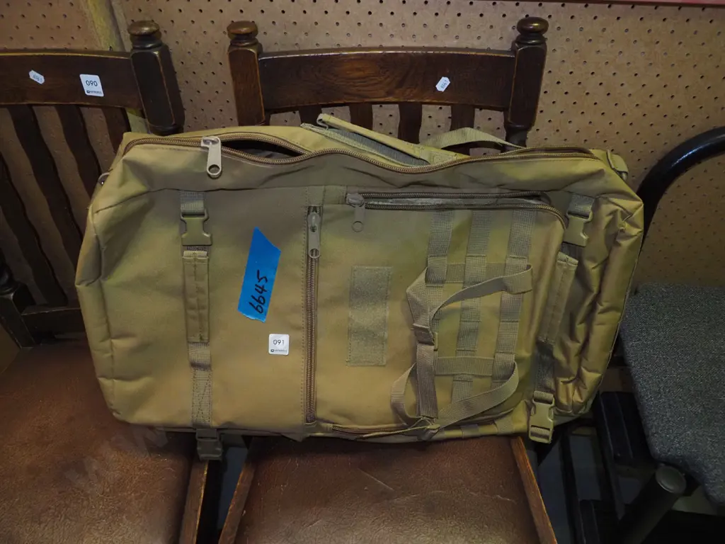 military style holdall Image 1++