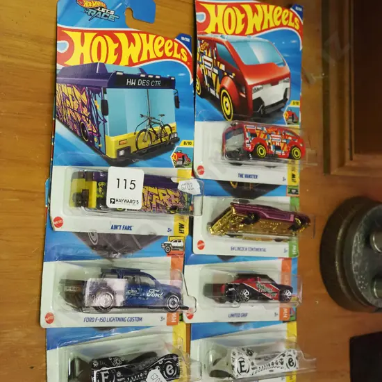 7x carded Hotwheels toy vehicles
