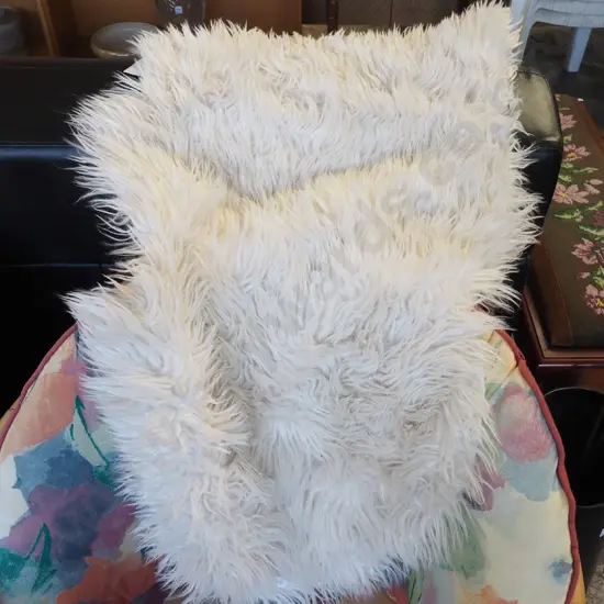faux white sheepskin