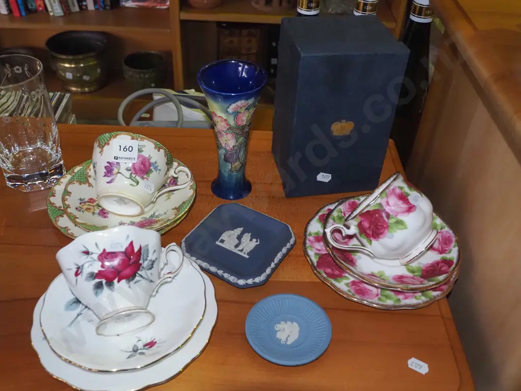 Wedgwood jasperware dishes, 3x trios, Tunstall vase in box Image 1++