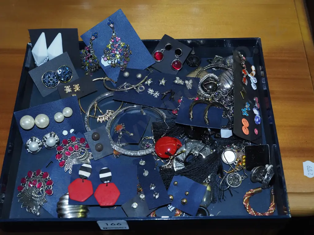 tray of costume earrings Image 1++