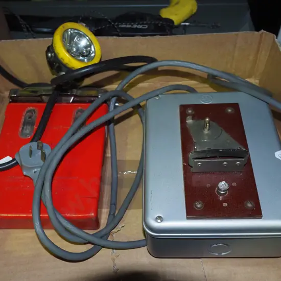 miners lantern, 1 other electrical component for controller