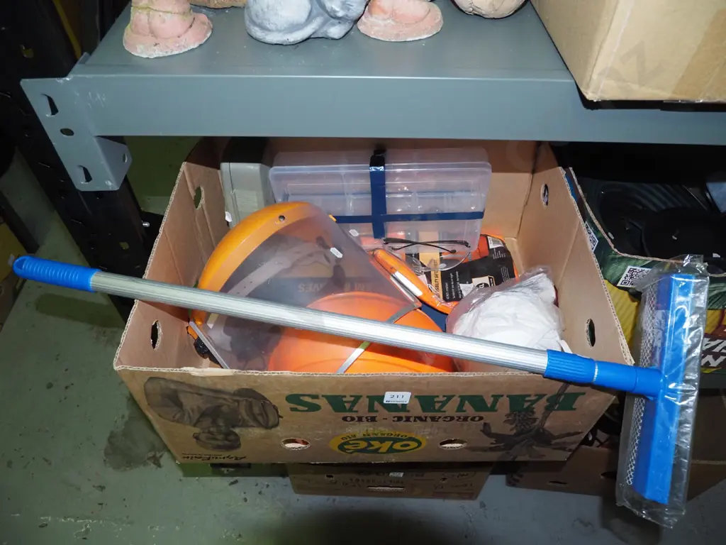 box; hard hat, window brush, dust masks etc Image 1++