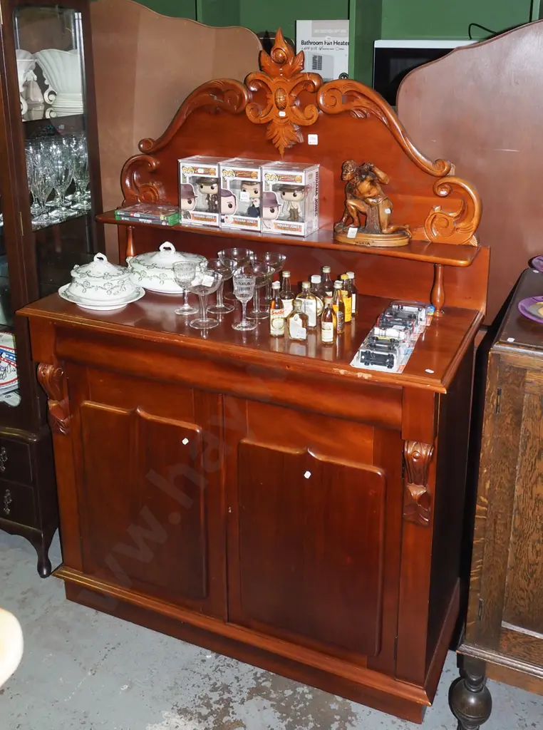 reproduction mahogany 2 door 1 drawer buffet sideboard- some scratches to top, lined cutlery drawer Image 1++