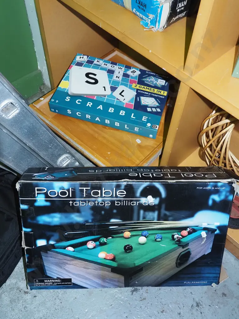 wooden tray, scrabble board - table top pool game tripod missing Image 1++