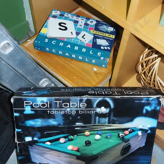 wooden tray, scrabble board - table top pool game tripod missing