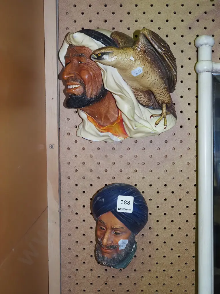 2x Bossons wall figurines  Image 1++