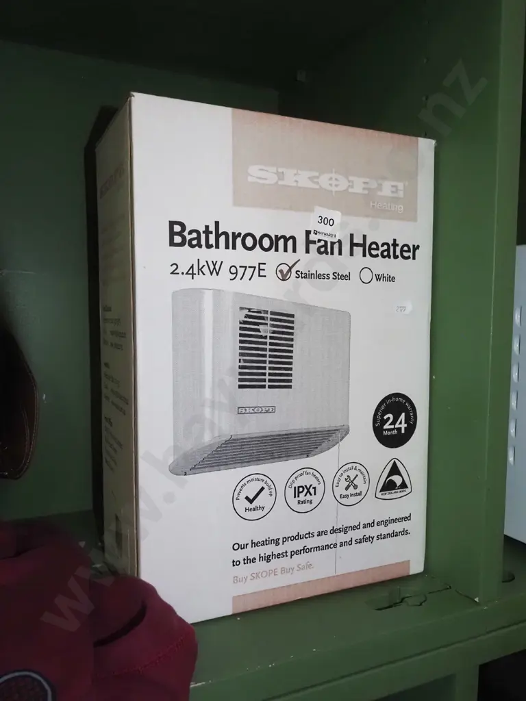 boxed as new Skope bathroom fan heater Image 1++
