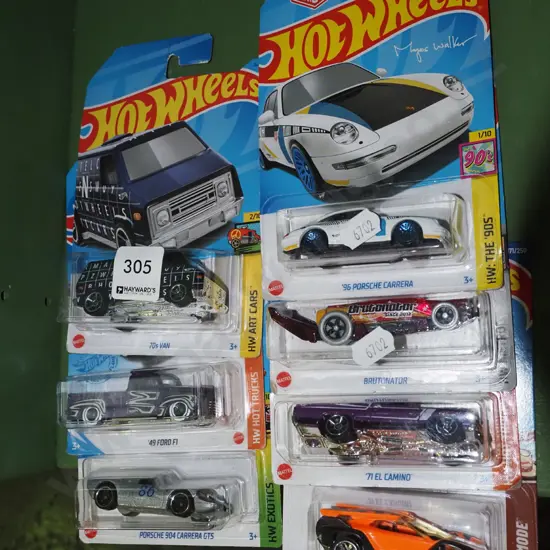 7x carded Hotwheels toy vehicles