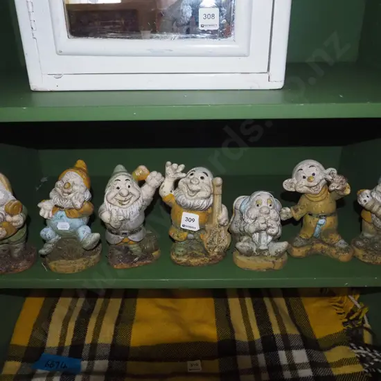 small garden figurines - 7 dwarves H160