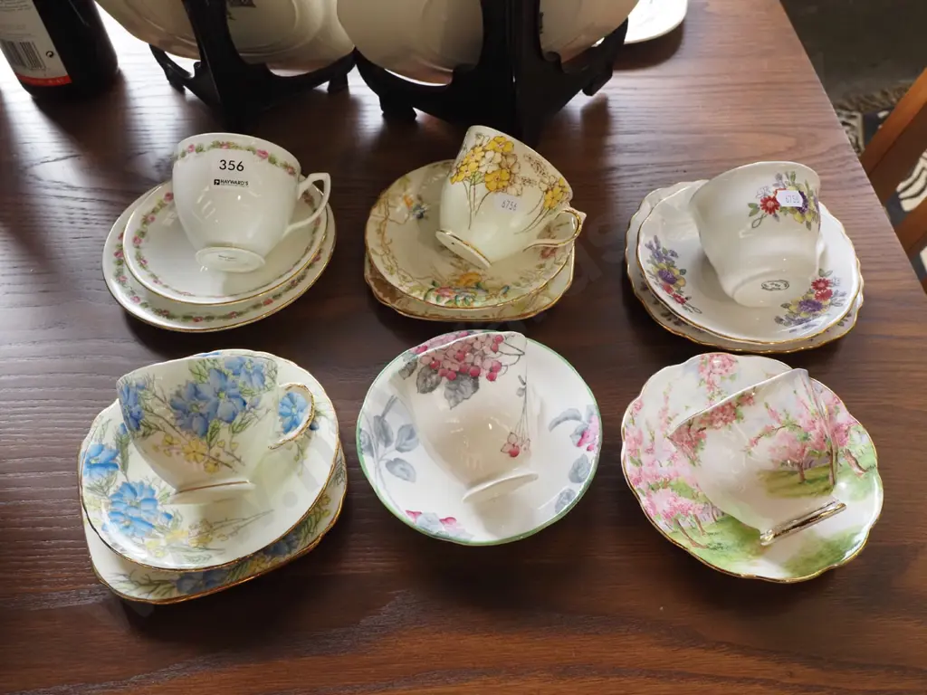 4x trios, 2x cups and saucers Image 1++