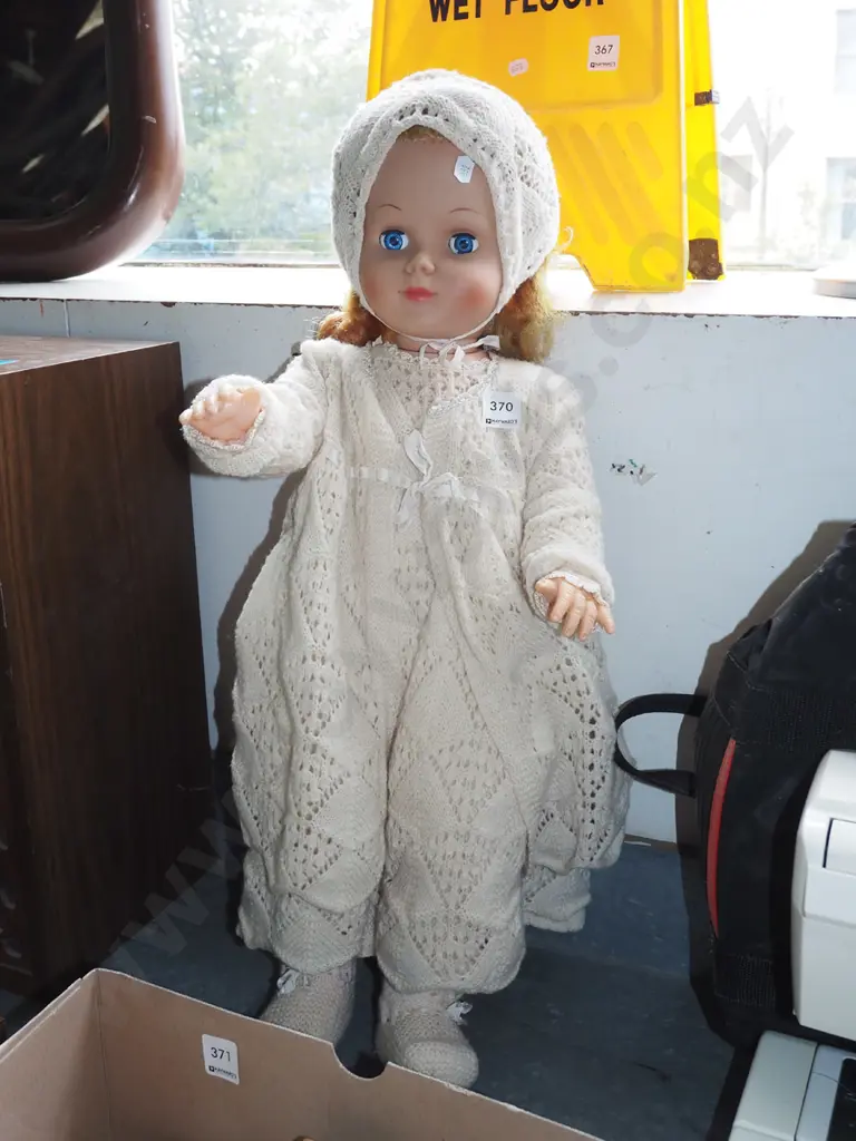 childs doll H650 Image 1++