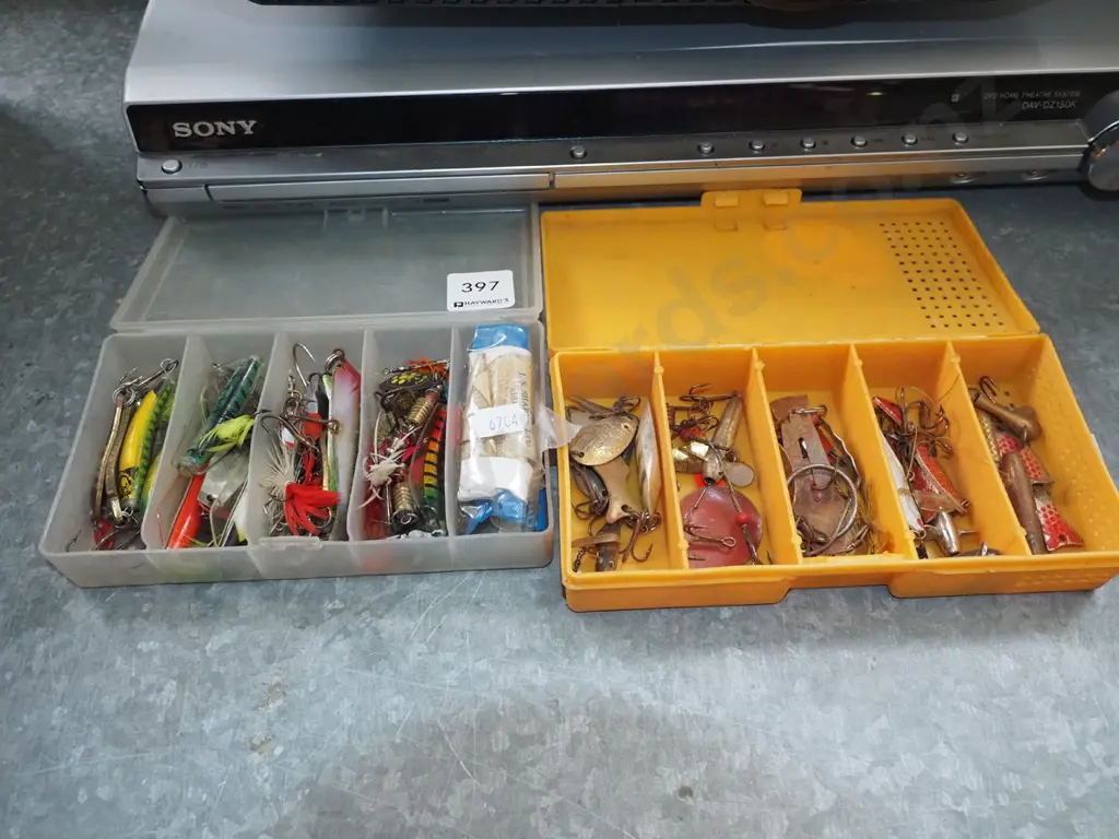 2x tackle boxes, various lures Image 1++