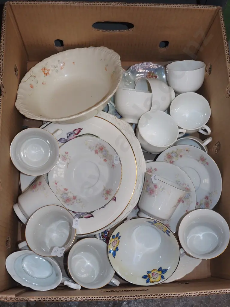 box; cups, saucers, plates, bowls Image 1++