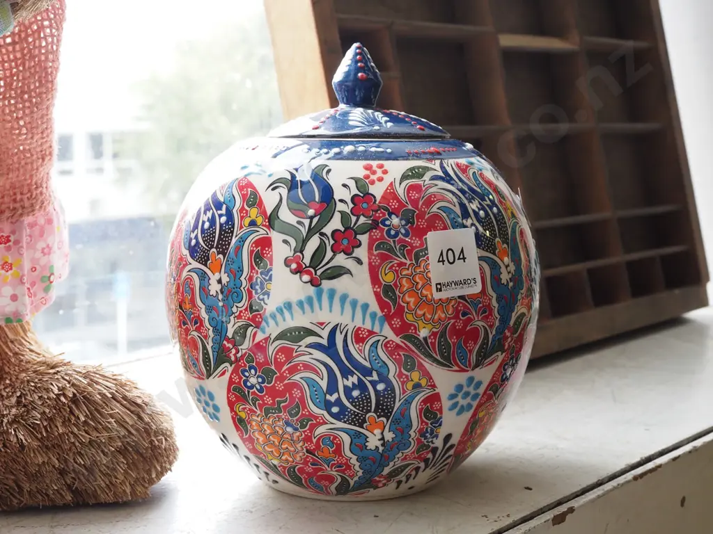 hand made decorative lidded canister H19 Image 1++